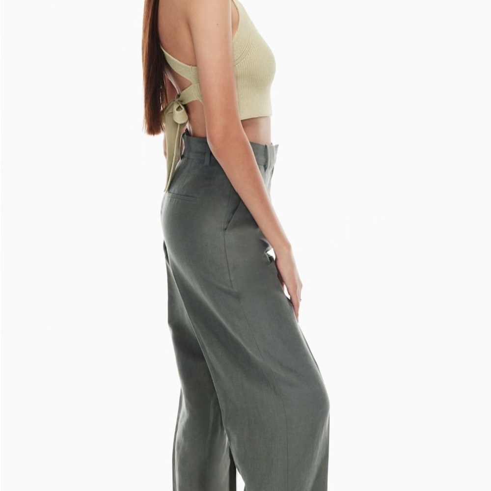 Wilfred Cayenne Halter Crop Top with ties in the back - Picture 4 of 14